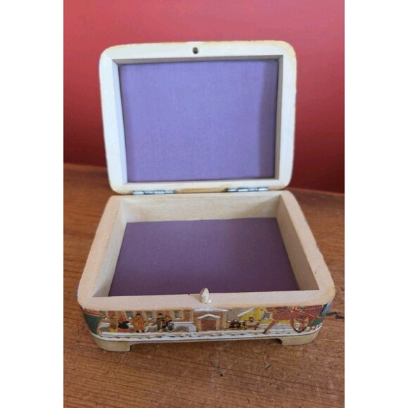 Vtg Russian hand painted Jewelry / Trinket Box horse sleigh Snow art signed - Picture 8 of 12